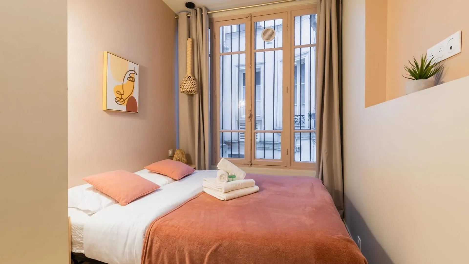 Apartament Charmant Appartement Moderne Haut Marais - 4P Paryż